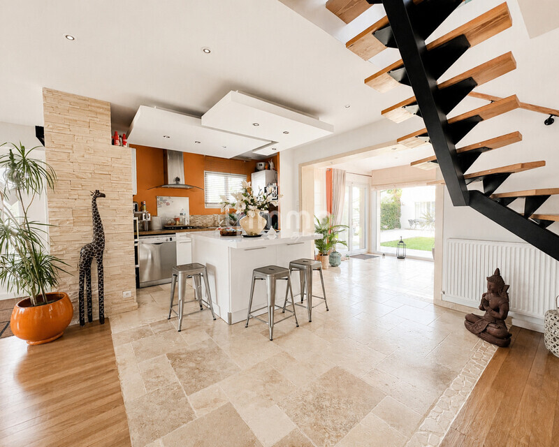 Maison 160m² complètement rénové +studio indépendant - 33140 Cadaujac - Entrée