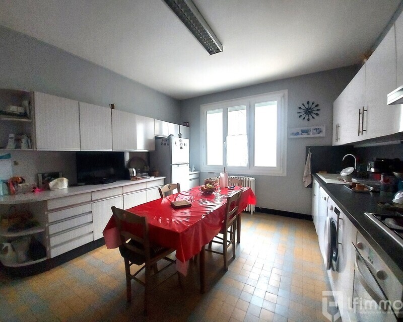 Maison familiale de 235m2 - Cuisine 2