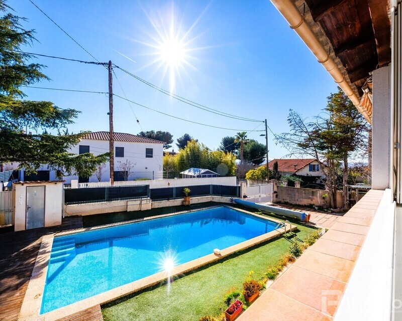 13012/ Appartement/ Résidence piscine jardin / Stationnement - Fevpisicine