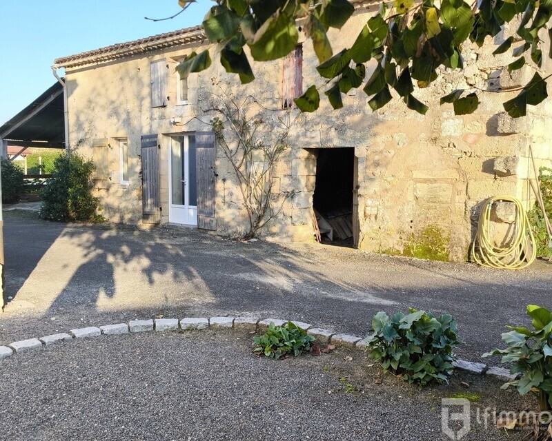 Maison de 80m2 avec chai de 80m2 attenant 146 000€ - 11010ea6-ea89-4f6b-b197-2bbb94939c64