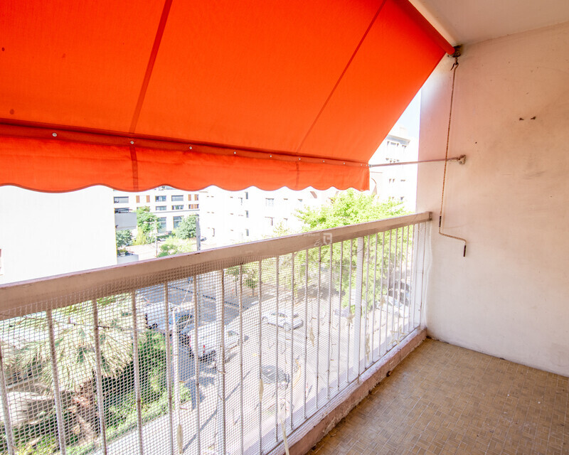 Appartement Lumineux avec balcon  - Dsc 7463