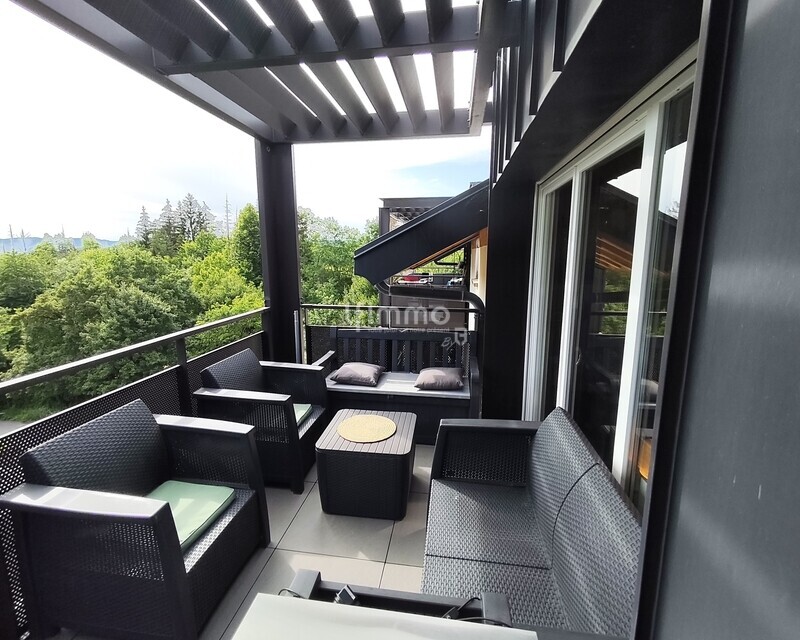 Appartement en dernier étage avec terrasse et vue dégagée  - Salon de jardin
