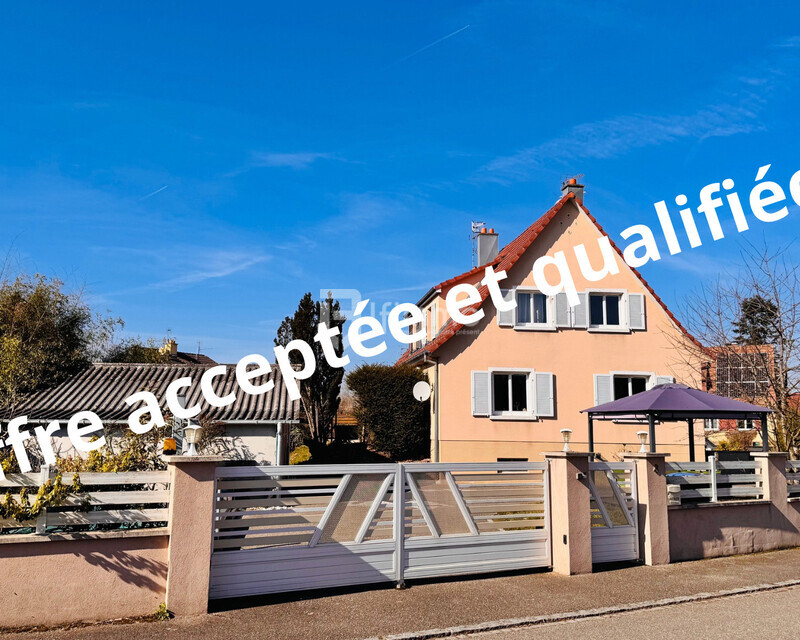 Charmante maison mitoyenne avec piscine - Offre acceptée et qualifiée