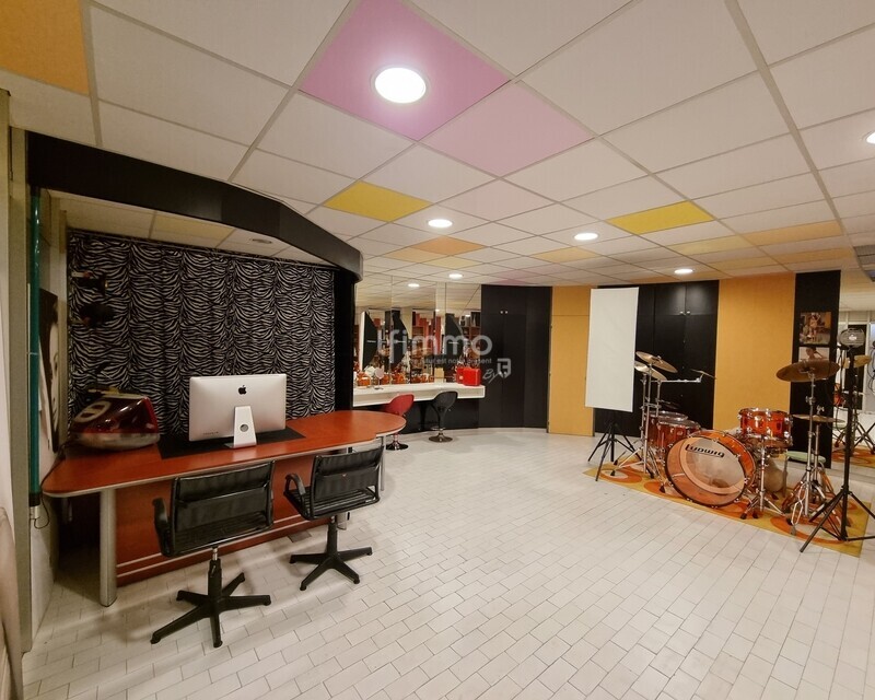 Local bureau 77m2 - Jean Mermoz 13008 - Img 3946