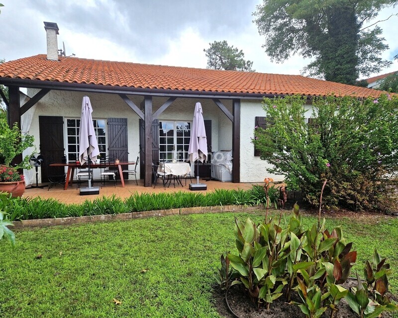 Maison en centre ville - Maison champs devant  1