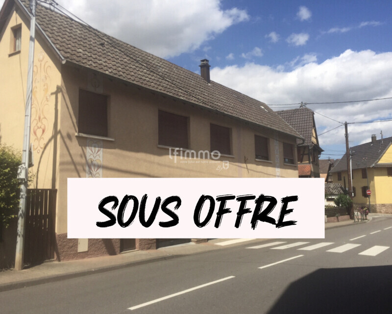 Maison de ville, cour arrière, 2 garages - A351f1ab-ba08-4b3b-ba89-885d9696b247
