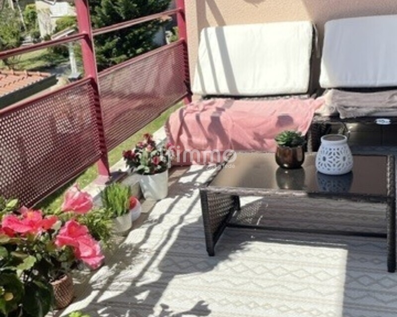 T3 70m² + garage + parking et vue ! - Img 8754  002 