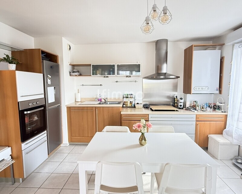 Pépite au cœur de Mornant : T3 avec Terrasse et Vue Dégagée - Img 3820