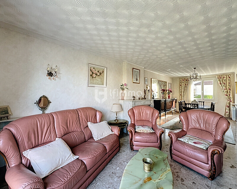Maison familiale  de plain pied à Maurepas (78310) - M salon