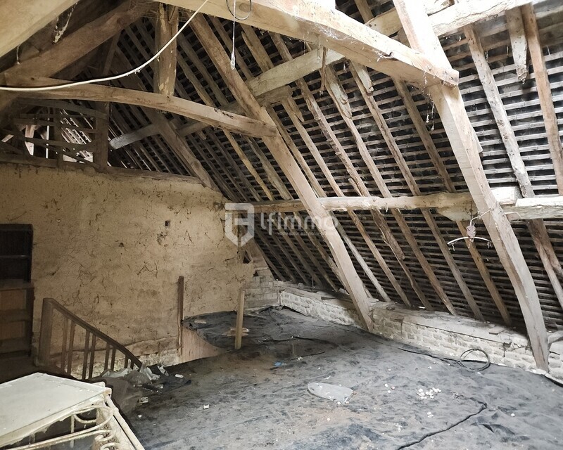 Maison à rénover avec un beau potentiel - 20250323 154449