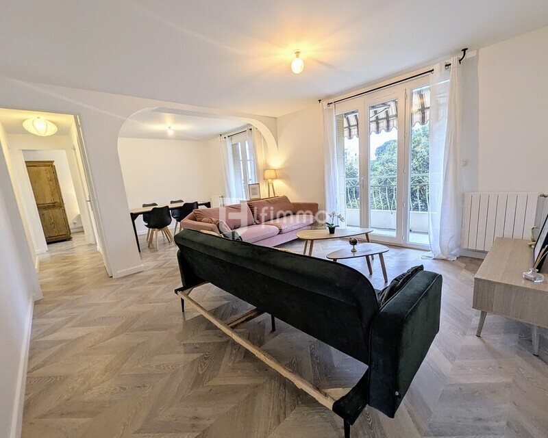 T4 traversant rénové de 83 m² - meublé - Pxl 20250414 155210837 2