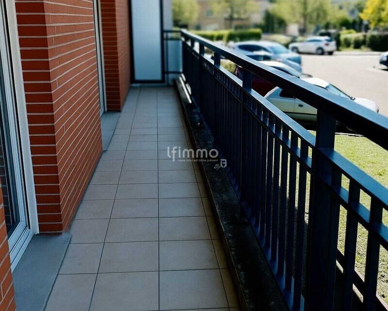 Appartement 2 pièces 44 m² avec balcon et place de parking sécurisée - Balcon