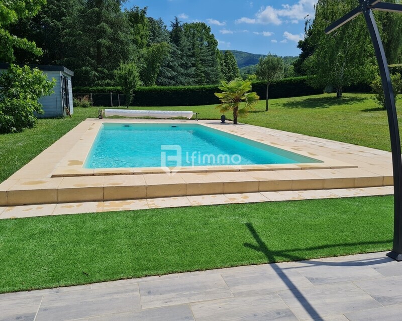 Superbe villa 180 m² 4 ch jardin + piscine - 20230614 145322-min