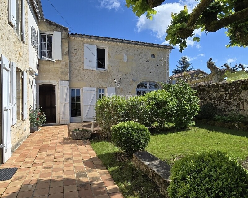 Maison en pierres de caractère - 20250425 113135