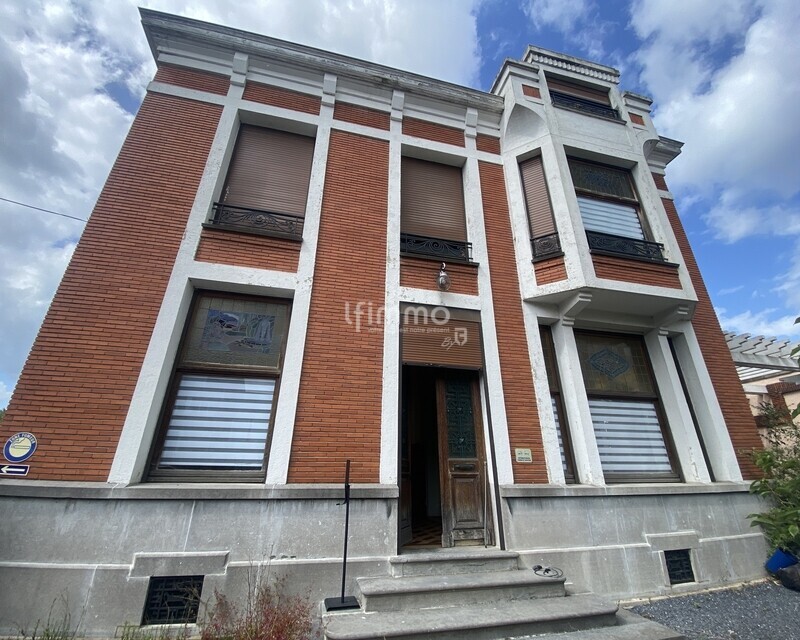 Maison de maître de caractère à vendre - Dji 20250528 155638 579