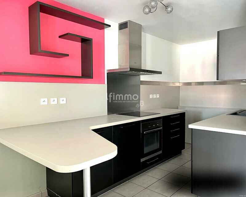 Bel attique quartier des maraîchers - Ia generated 1763459015