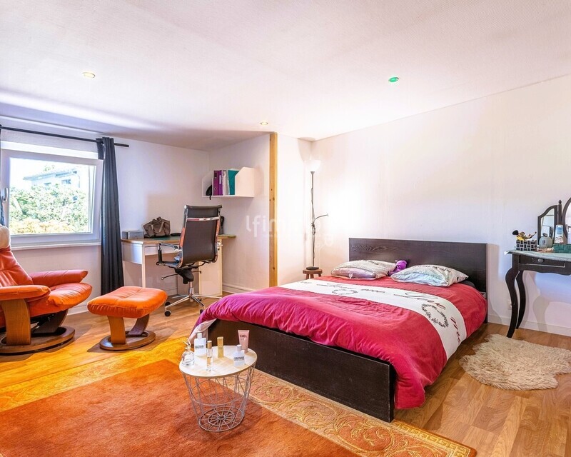 F4 de 115 m² dont 3 chambres... - Photo chbre fille 1  appartement
