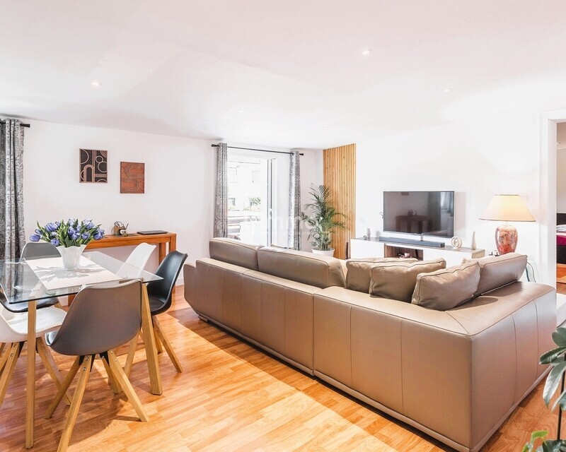 F4 de 115 m² dont 3 chambres... - Photo sejour  1  appartement