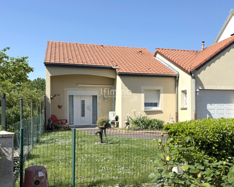 Vends à Roupeldange une belle maison de 90m2 plain pieds. - Facade2-recad