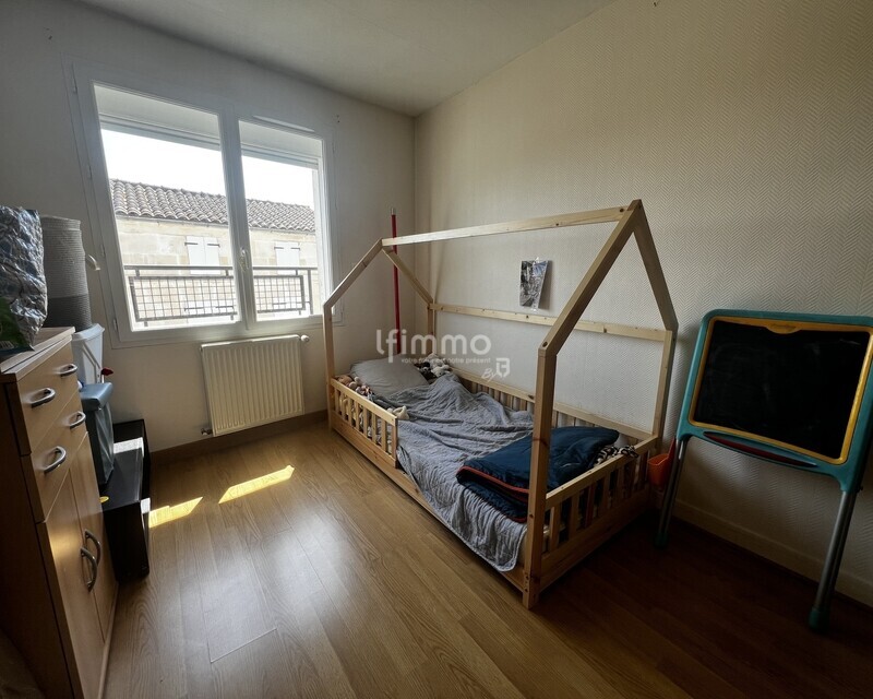 Maison de ville duplex 75m² avec garage - Jarnac (16200) - Img 6911