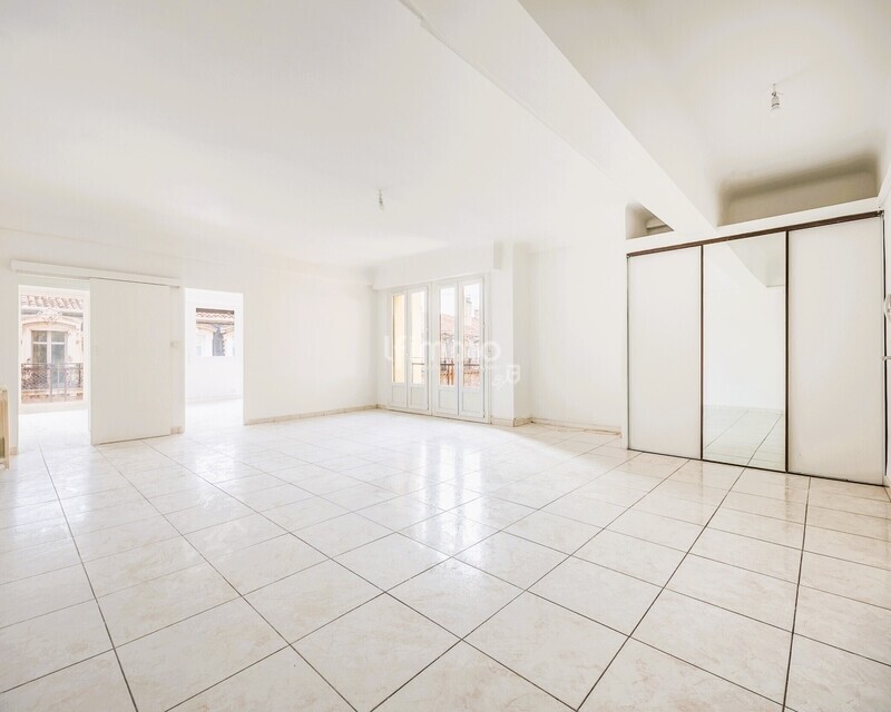 13006-13008/ Appartement spacieux/ Terrasse  - Phsalon2