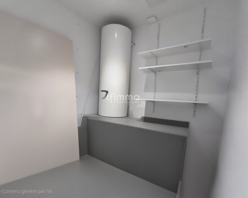 Local professionnel 63m² - Img-20250526-wa0008 1 