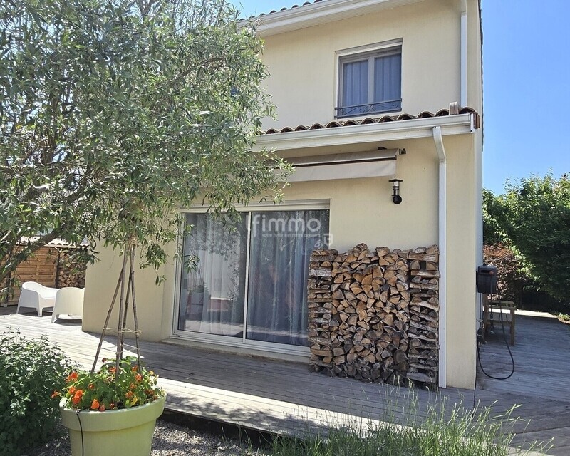 Maison de charme avec jardin et garage - 20250520 162639