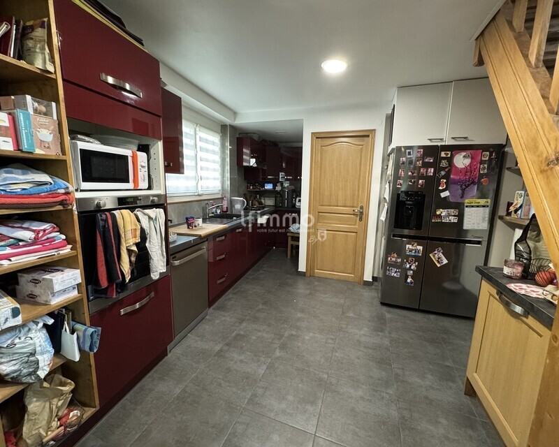 Maison Atypique T4 en vente à Villeneuve sous Dammartin - Cuisine