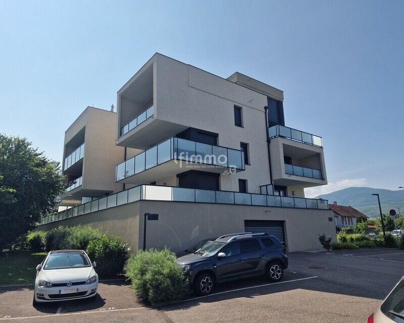 Superbe appartement avec vue dégagée - 000