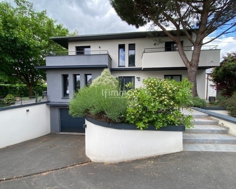 Maison d'architecte de 189m2 sur un terrain de 1200m2 - Img 8654