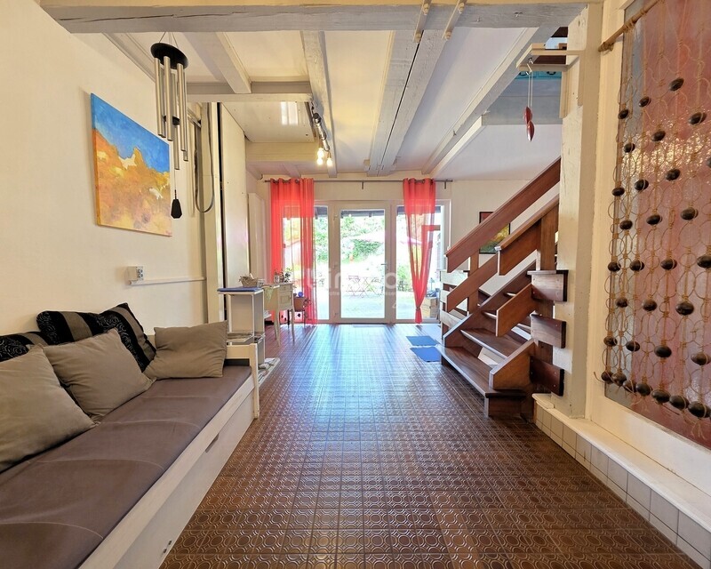 Ancienne scierie réhabilitée – 500 m² habitables et terrain de 13 ares - hall d'entrée grand gite