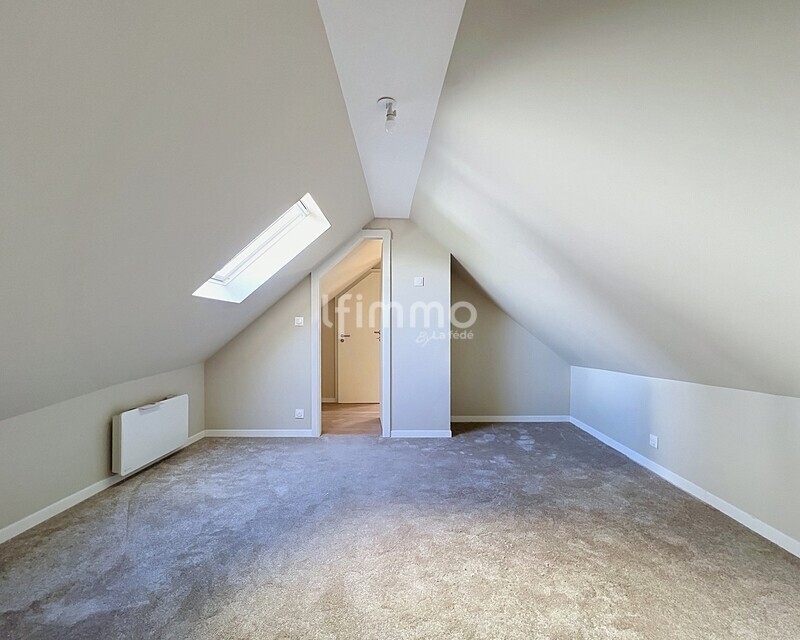 Appartement Lily : 3 pièces sous combles Illkirch  - Combles 00001