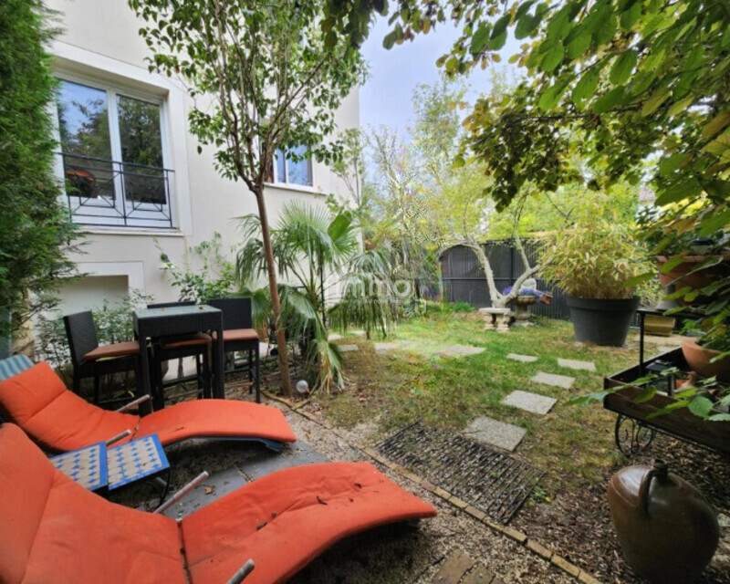 Maison avec jardin arboré  - 37629b27-af91-4d0e-8929-6c089609133f cleanup