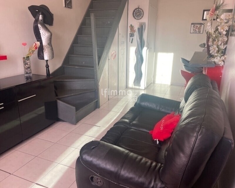 Appartement atypique à vendre à claye-Souilly - Autre angle salon