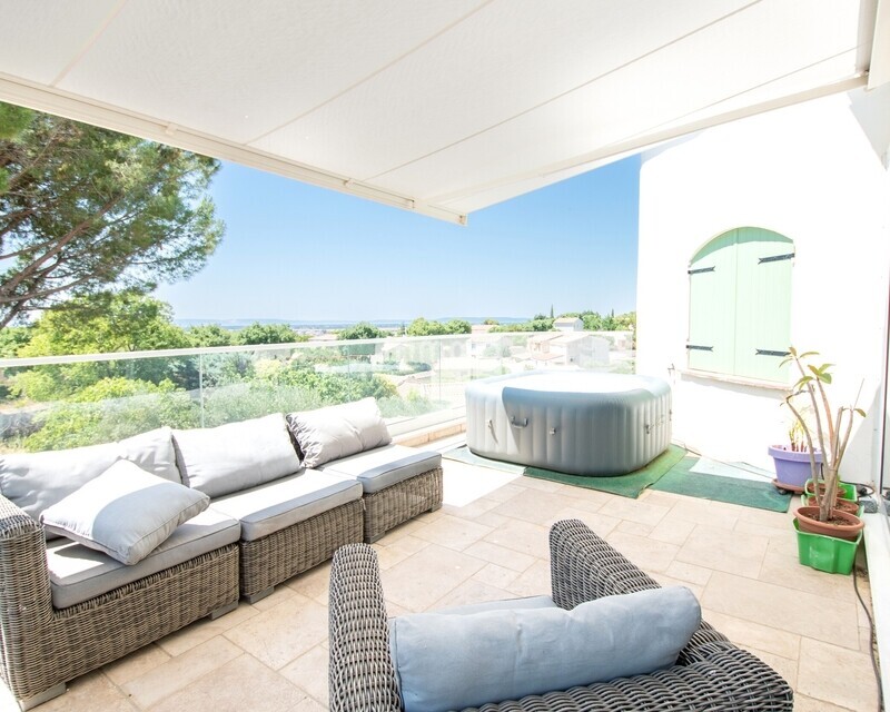 La Fare Les Oliviers / Maison de caractère/ Terrain/ Garage/ Sous-sol - Ph terrasse 1