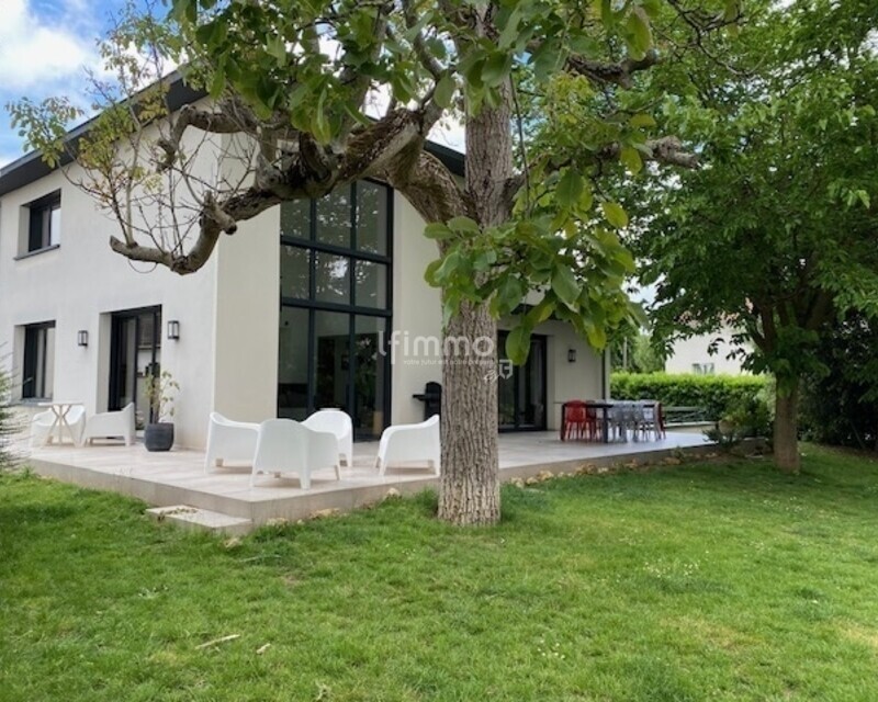 Maison d'architecte de 410m2 sur un terrain divisible de 910m2 - Img 8625