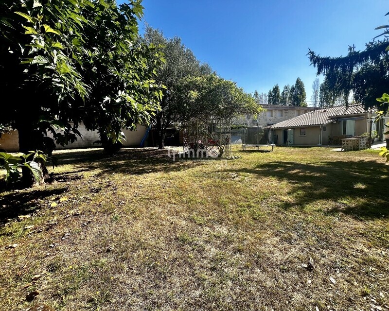 Maison 4 pièces avec jardin et piscine– Artigues-près-Bordeaux - Img 7527