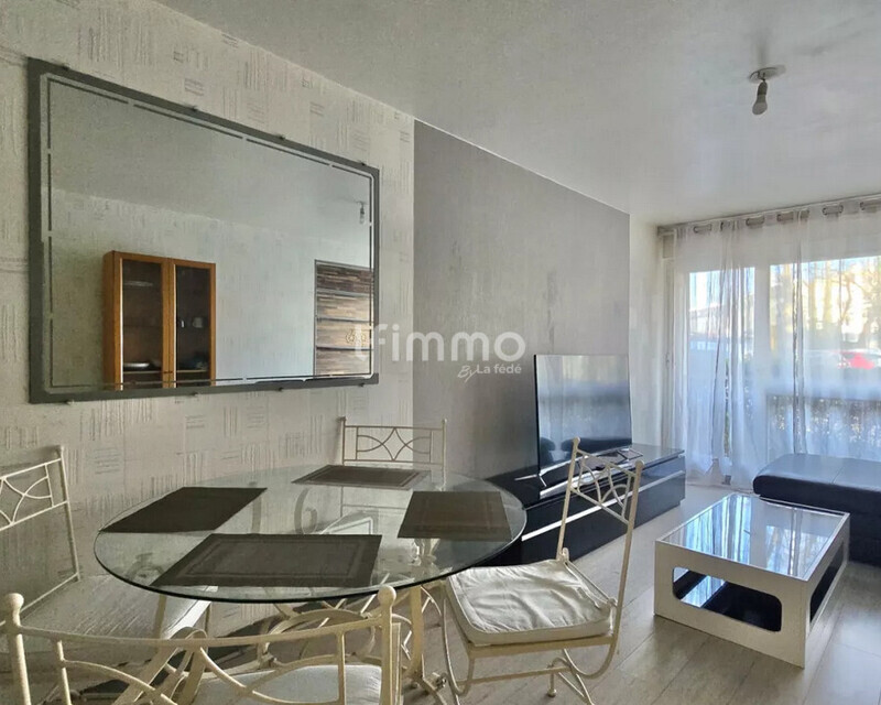 t2 de 46 m2 à vendre à Saint Michel sur Orge - Salon + sejour coté fenetre