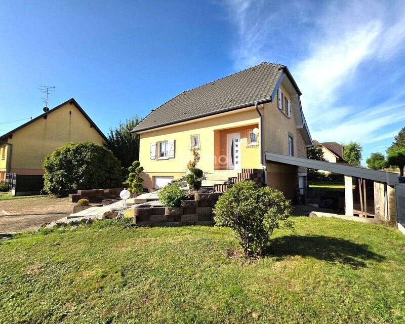 Charmante maison familiale avec 5 chambres et deux doubles garages - 03