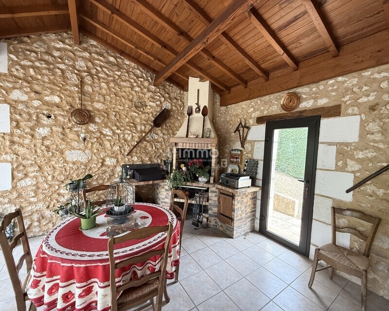 Grande maison de village avec parc et étang - Img 2446