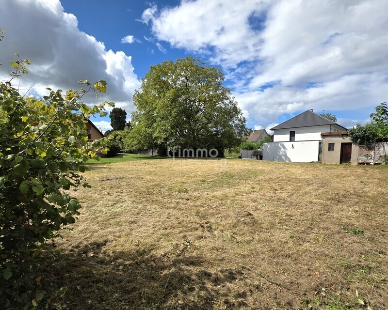 Beau terrain constructible - 06