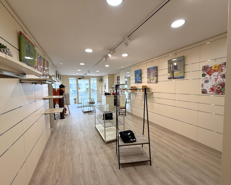 Vends à Boulay, immeuble avec magasin + appart. neuf 100m2  - Magasin1