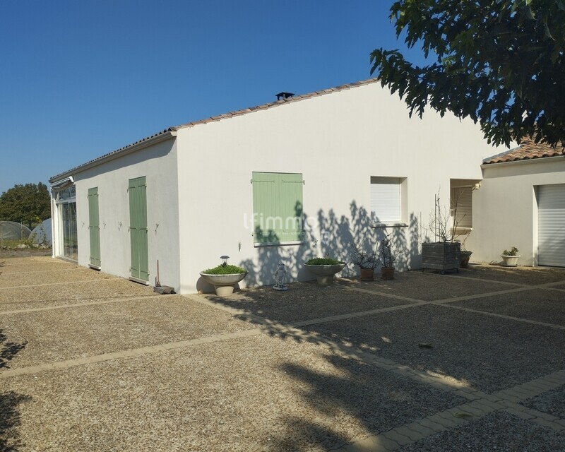 Maison de 114m2 à Balanzac - Facade