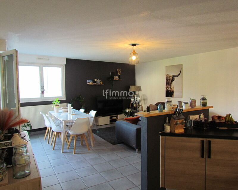 F3 avec ascenseur, balcon, garage et parking souterrain - Img 3438