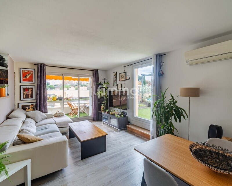 T4 81 m2 Toit Terrasse 26m2 + balcon 12m2 13011  - Img 2452