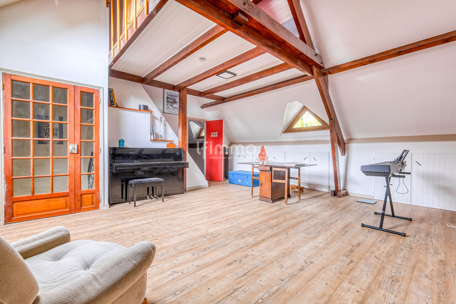 Maison 155 M², 4 Chambres, terrain 1224 M² - Couilly pièce palière vue mézzanine