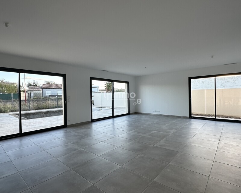 Un bel équilibre entre confort et intimité maison T4 plain pied - Img 5371