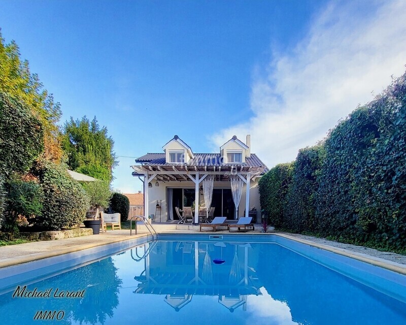 Maison 187 m² – Piscine – Quartier Gajac – Coup de cœur garanti - 20251018 114024