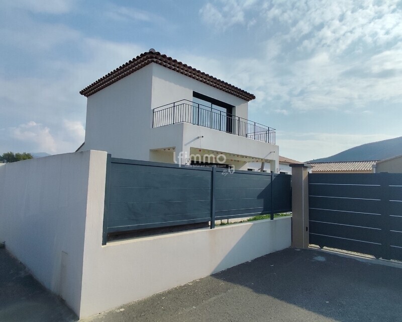 Villa contemporaine de 2022 avec 6 chambres, piscine et jardin clos - Img 20251015 110036