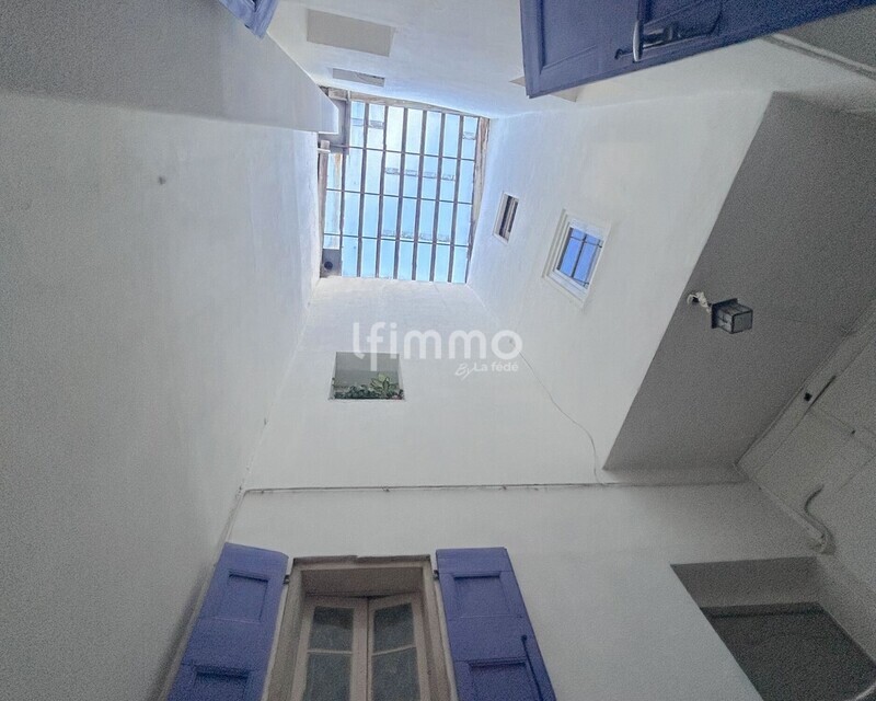 Investisseurs, voici un actif rare  : rendement, sécurité, potentiel. - Cage d escalier jpeg